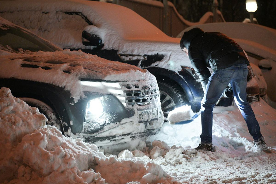 На Москву вновь обрушились сильные снегопады