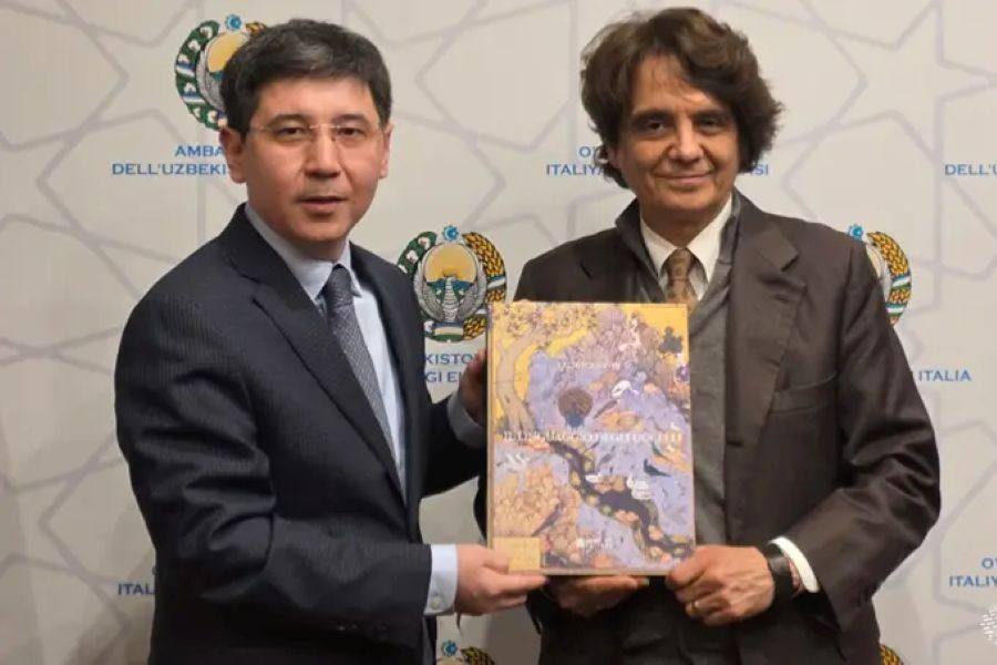 перевод поэмы Язык птиц на итальянский язык