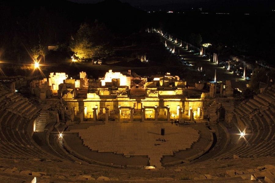 путешествие по Турции- Night Museum