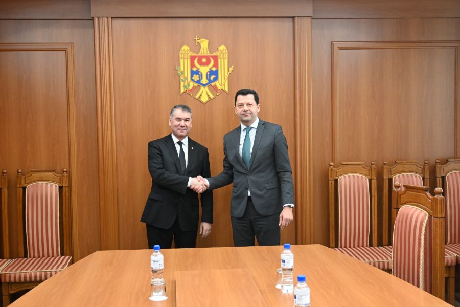 встреча государственным секретарём Молдовы Сергеем Миховым