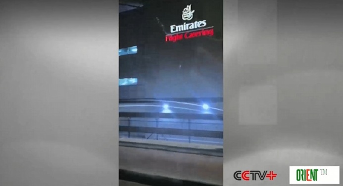  Репортёр CMG помог эвакуировать граждан КНР из аэропорта Дубая до инцидента