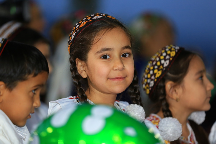  Праздник в «Döwletliler köşgi»: Творчество, подарки и старт в большую жизнь