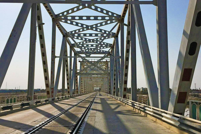  Мост Термез-Хайратон вновь открыт для пассажирского сообщения на узбекско-афганской границе