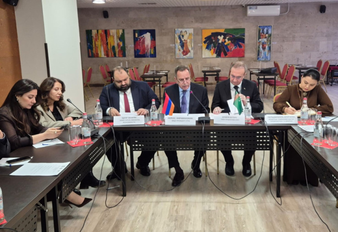  В Ереване состоялась туркмено-армянская деловая встреча