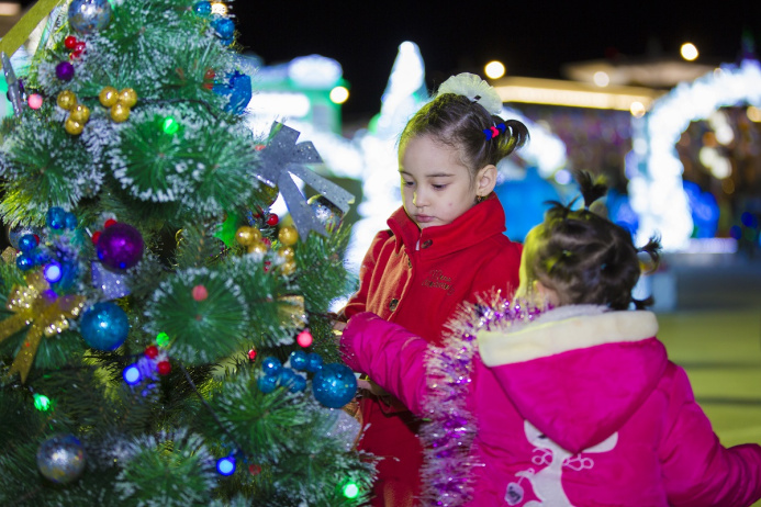  Новогодний марафон на старте, праздничная торговля в Туркменистане начнется 5 декабря