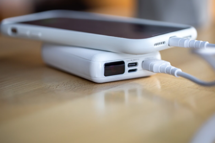 Япония ограничит использование пауэрбанков в самолетах с апреля