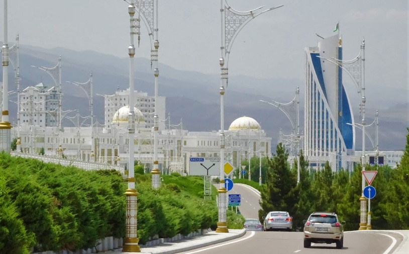 Президенту Туркменистана вручена специальная награда ВОЗ