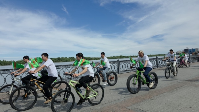  A bicycle ride was held in Astrakhan to celebrate World Bicycle Day