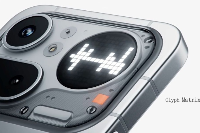  Nothing Phone (4a) Pro: металл, мощь и «умная» подсветка