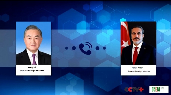  Министр иностранных дел Китая призвал страны Ближнего Востока сохранять спокойствие и урегулировать споры путем диалога