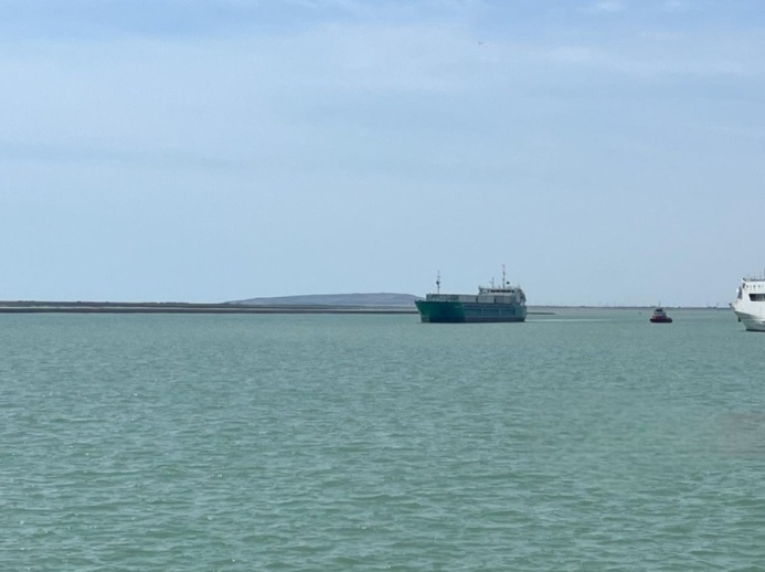  В Бакинском порту встретили сухогруз Gadamly, построенный в Туркменистане