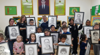 От кисти к сердцу: портреты дружбы связали юных «нуралиевцев» и учеников Французской школы