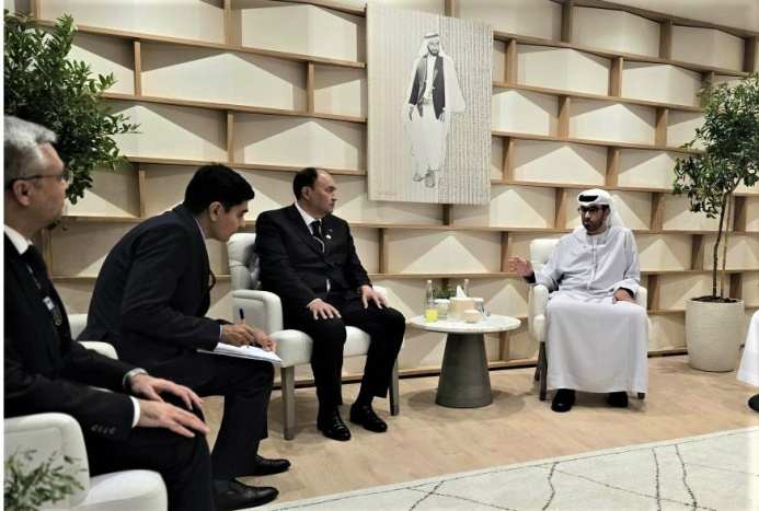  Глава «Туркменнефти» и министр промышленности ОАЭ сверили шаги по соглашению с ADNOC