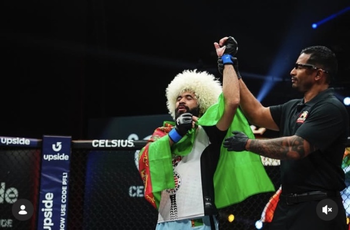  Ягшимурадов победил Педро на турнире PFL в Белфасте