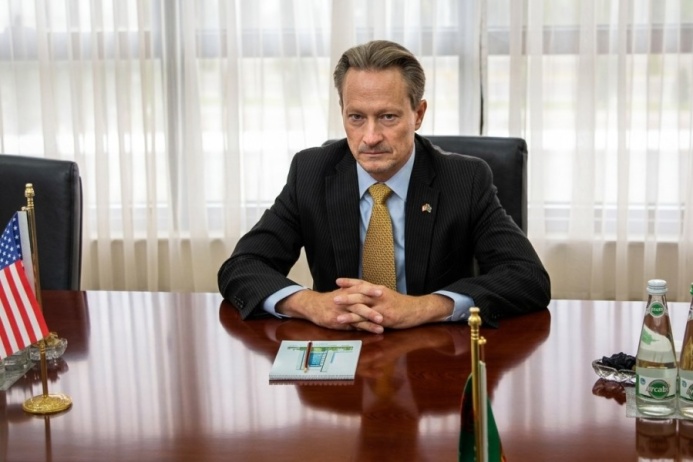  Serdar Berdimuhamedov Received Eric Stewart, Head of the Turkmen-American Business Council
