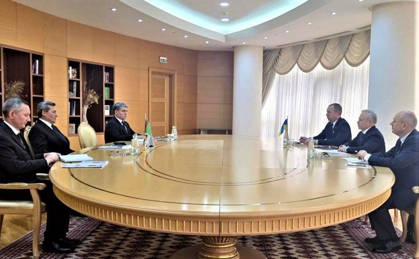 Рашид Мередов провел переговоры со спецпредставителем МИД Украины по ЦА