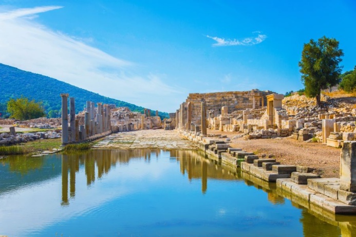  Солнце, песок и 2000 лет истории: откройте для себя древнюю Ривьеру Анталии