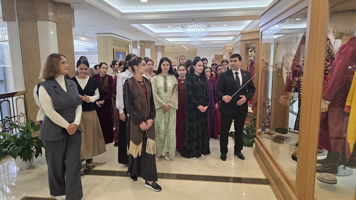 posolstvo-belarus-bgu-studenty (4).jpg