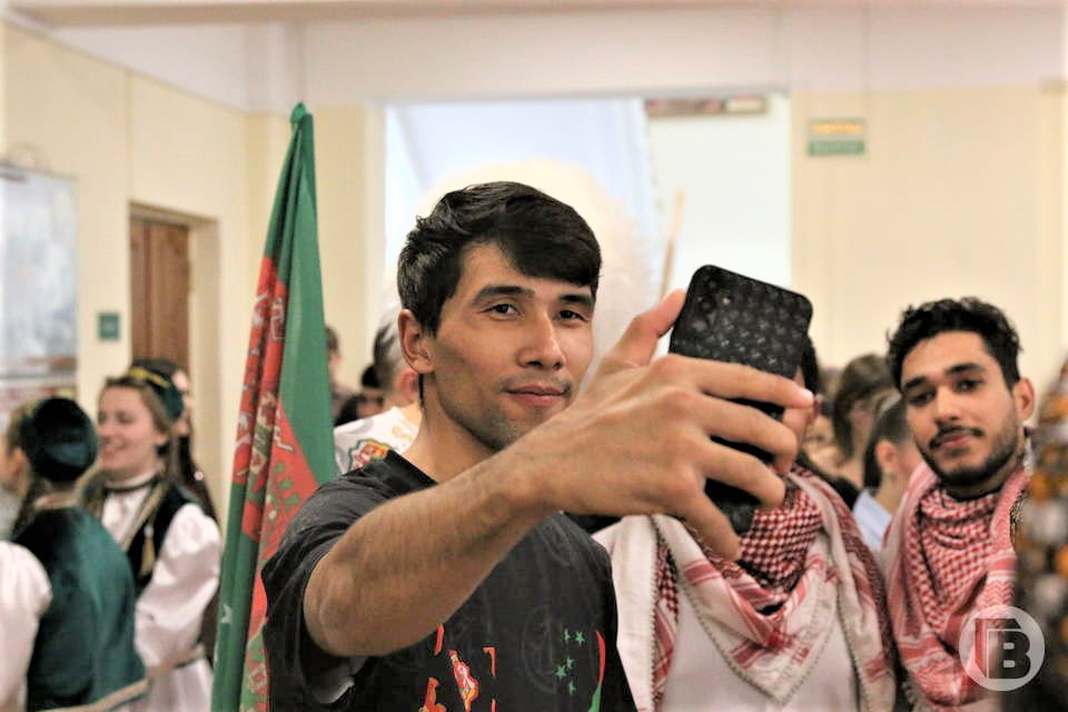 06112025-turkmenistan-studenty-volgograd-festival-obscheye-nebo (3).jpg