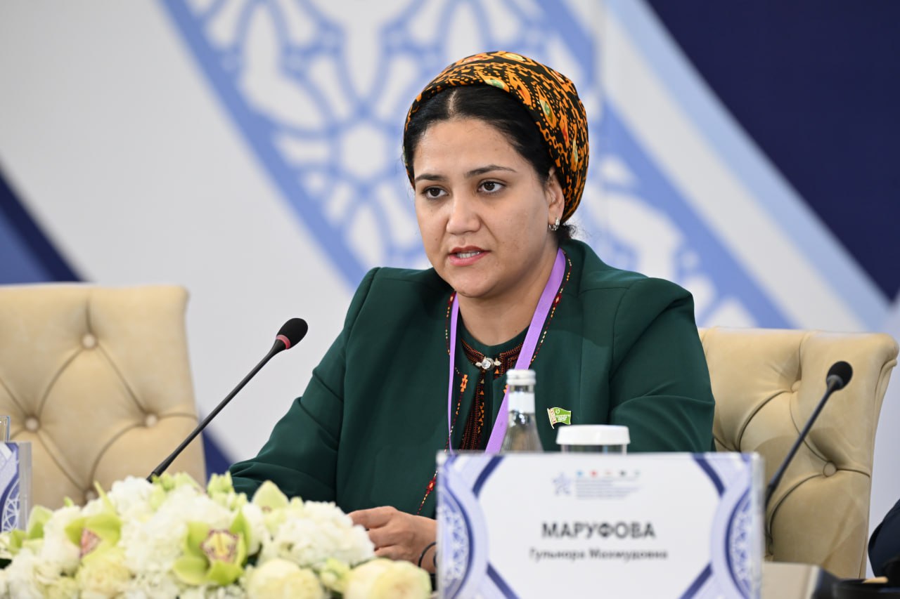 dialog-zhenshchin-liderov-tashkent (3).jpg