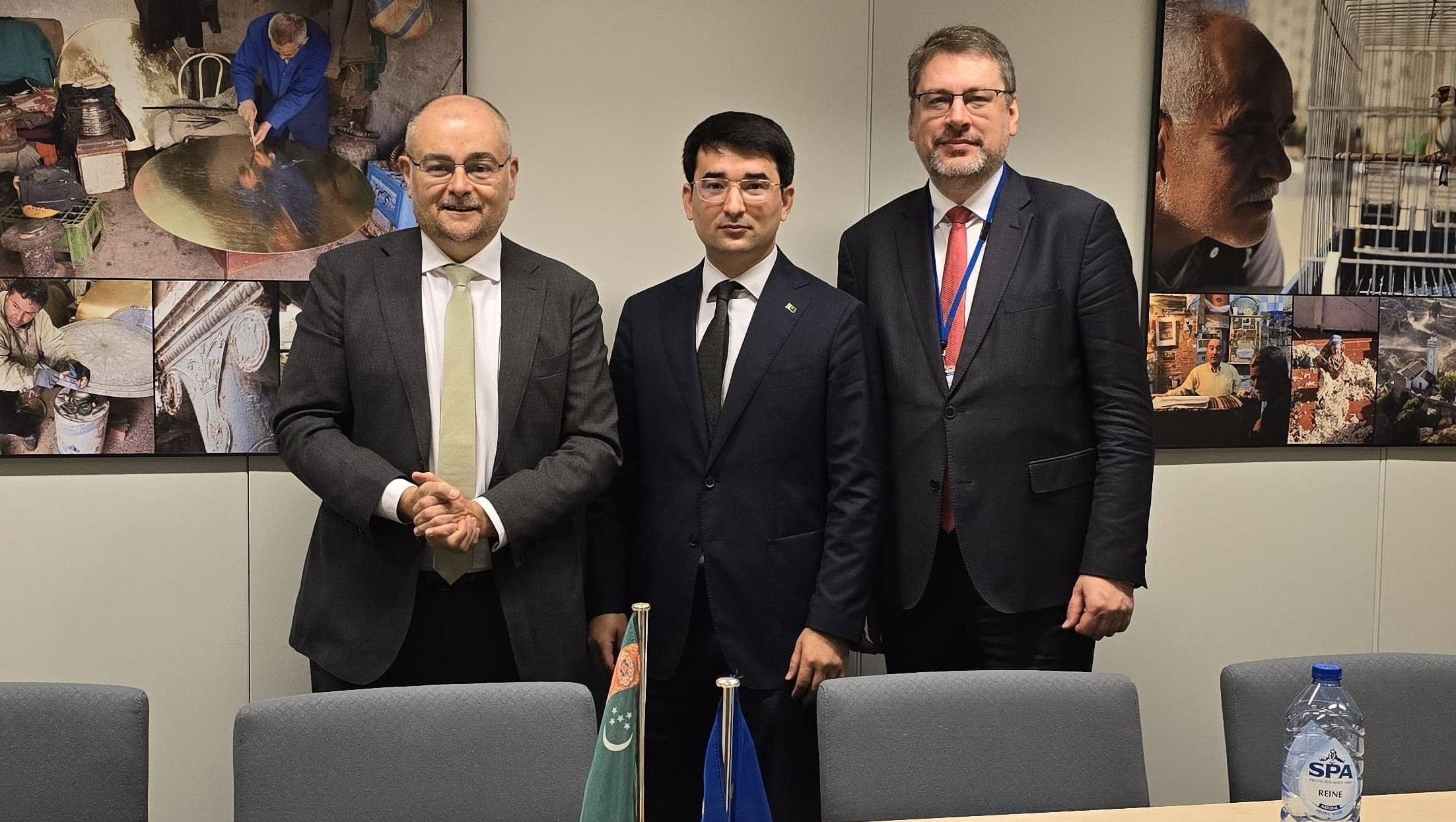 es-ca-bryussel-afganistan-turkmenistan (4).JPG