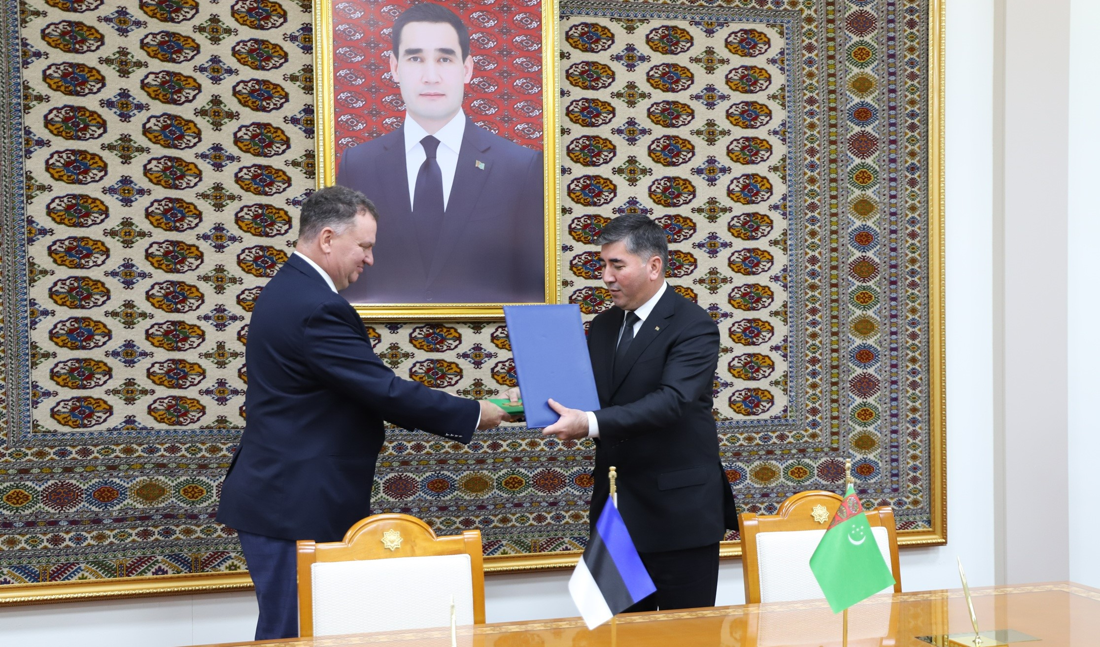 minsvyazi-turkmenistana-estonskaya-akademiya-elektronnogo-upravleniya-memorandum (3).jpg