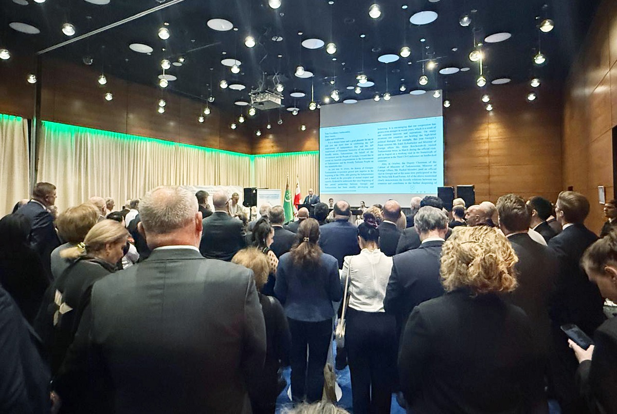 gruziya-prazdnovanie-30-let-neytralitet-turkmenistan (4).jpg