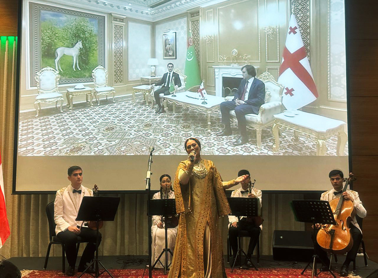 gruziya-prazdnovanie-30-let-neytralitet-turkmenistan (8).jpg