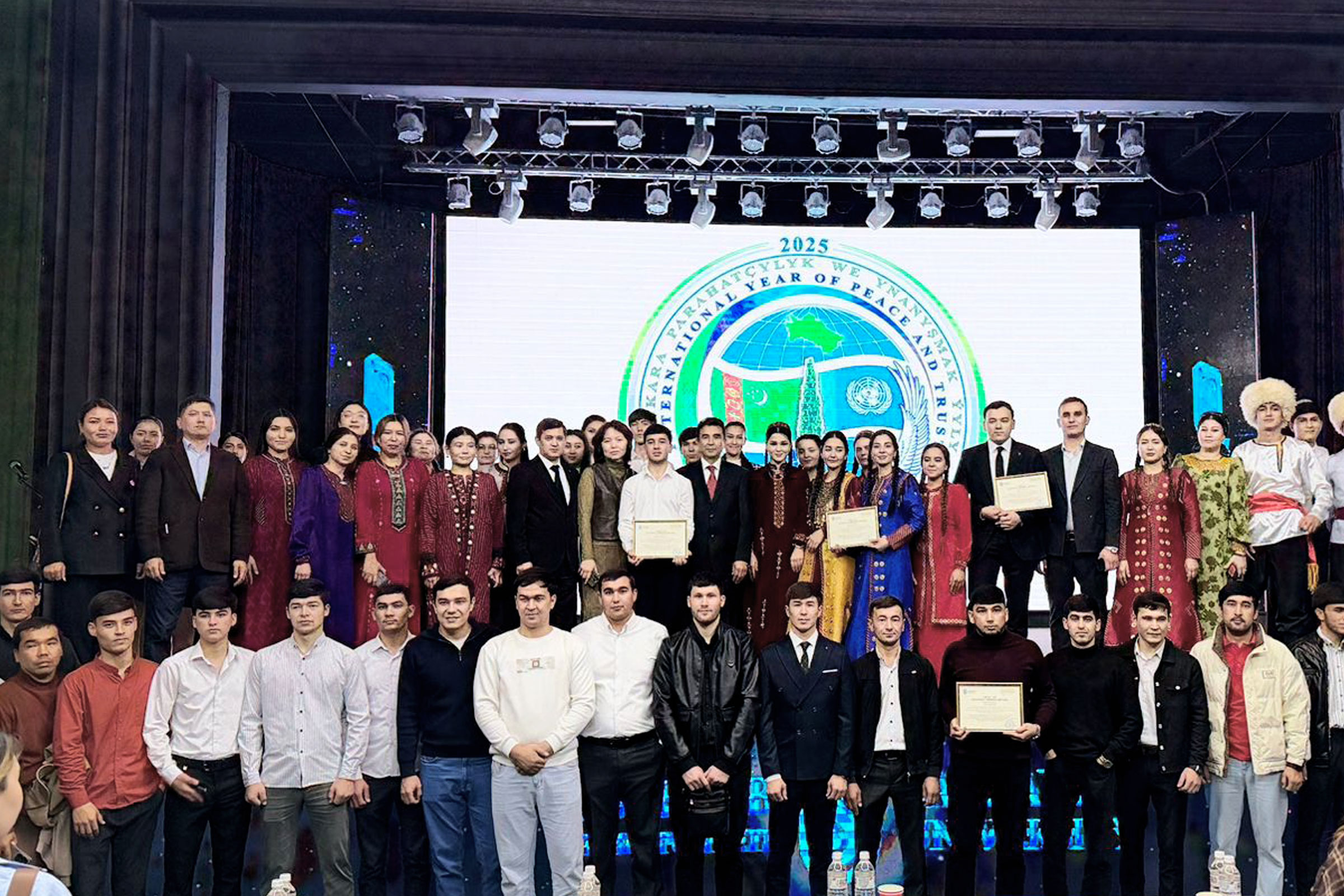 almaty-kazakhstan-universitet-neytralitet-molodezh (4).jpg