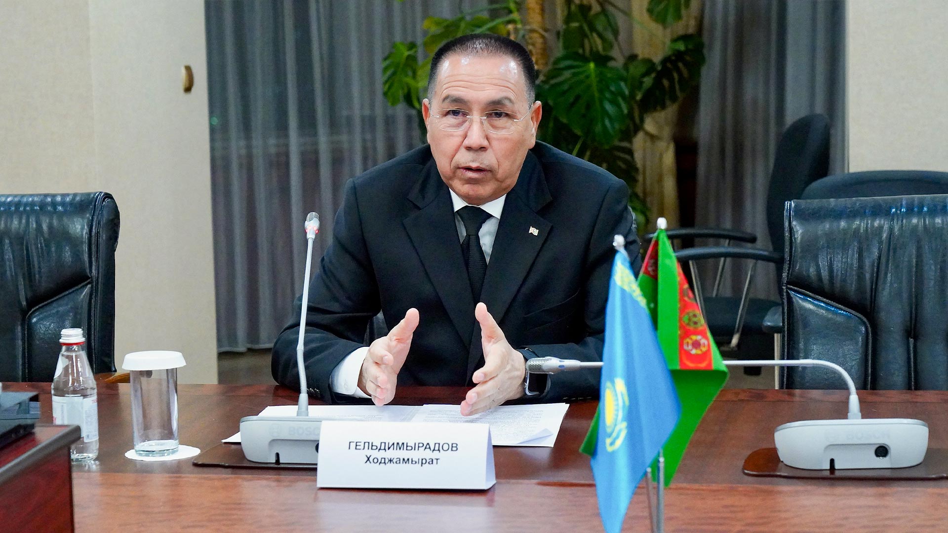 25112025-turkmenistan-kazahstan-geldimyradov-zhumangarin-agrotovary (3).jpg