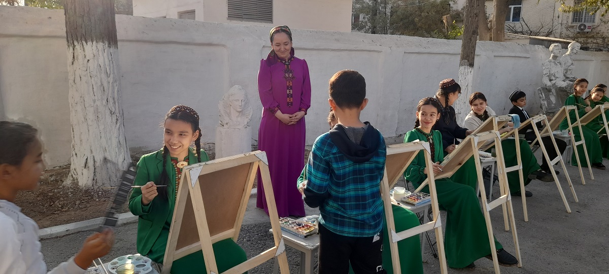 01122025-portrety-druzhby-shkola-nurali-frantsuzskaya-mlf (3).jpg