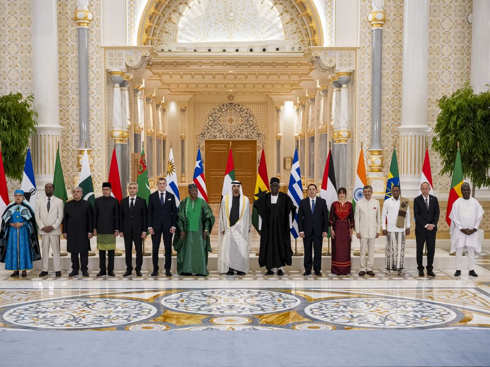 posol-turkmenistana-vruchil-gramoty-prezidentu-oae (7).jpg