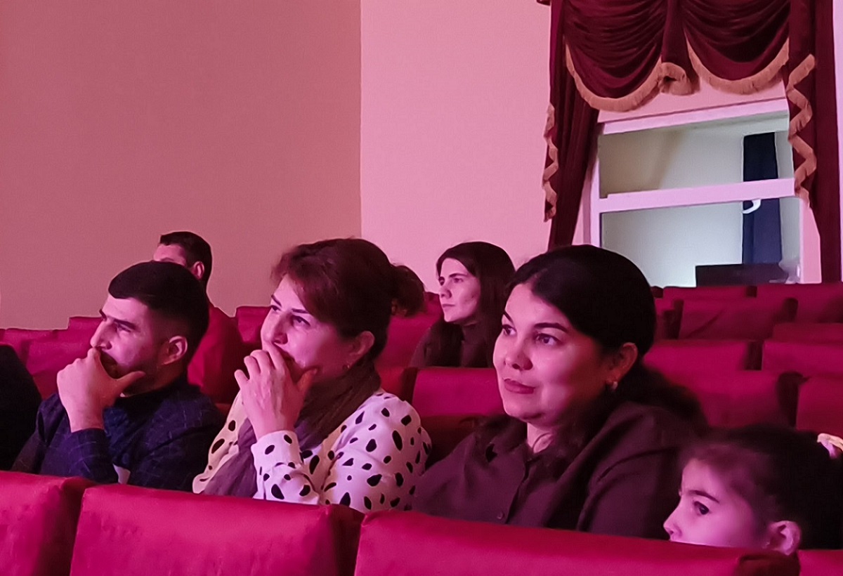 9 Зрители.jpg