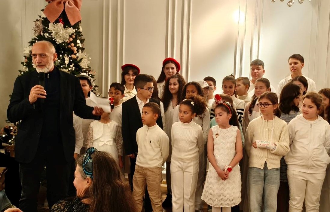 ashhabad-frantsuzskiy-hor-rozhdestvo (4).jpg