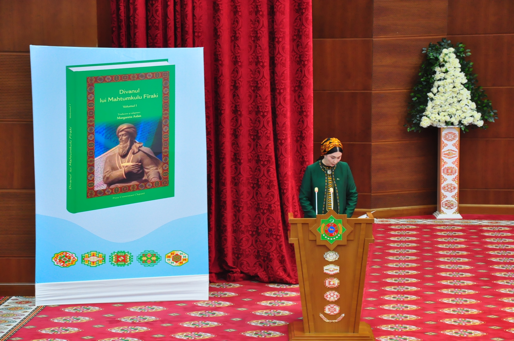 magtymguly-poems-translated-into-romanian-presentation (1).JPG