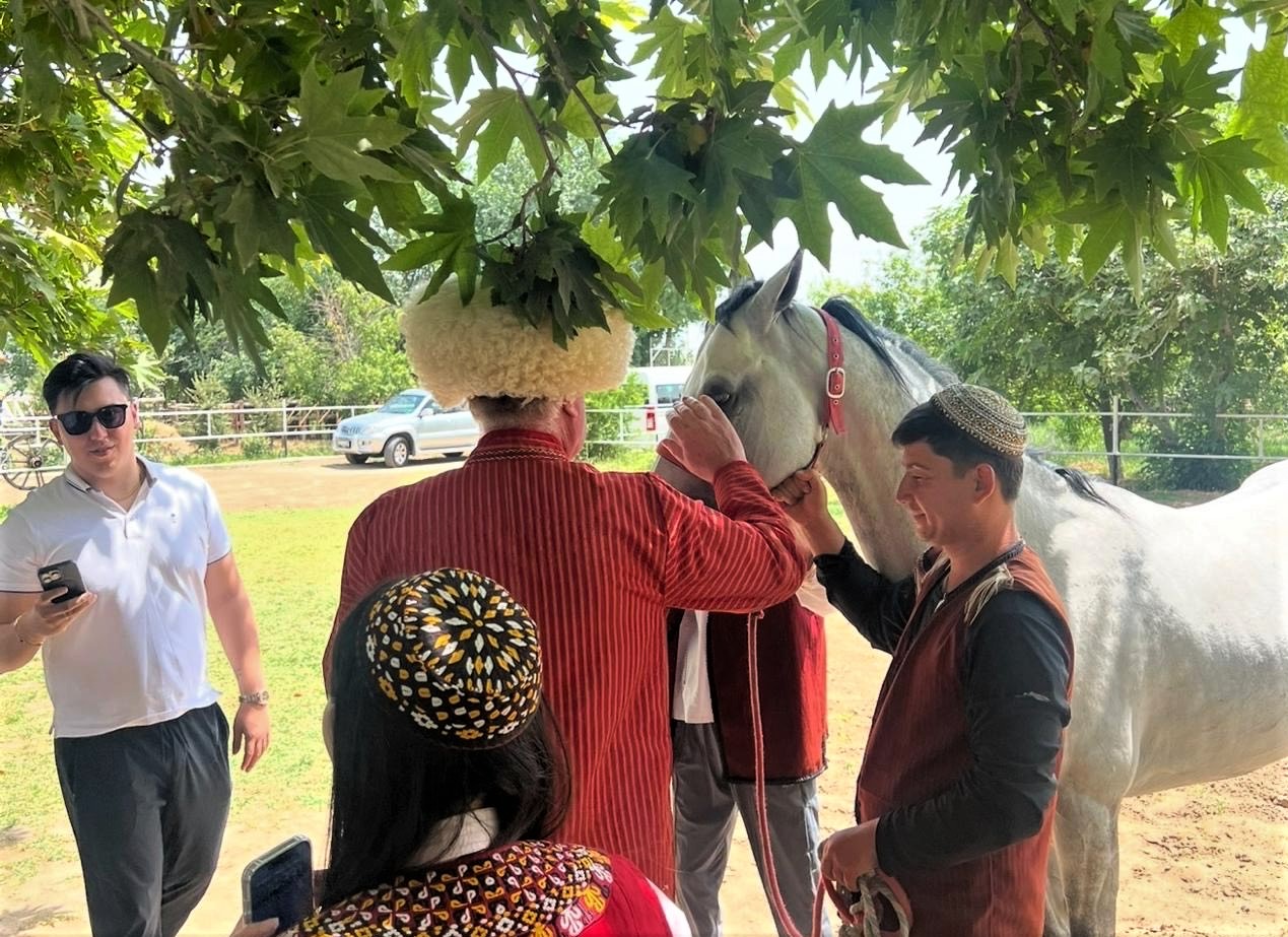 01022026-akhal-teke-turkmenistan-national-tourism-brand (1).jpeg