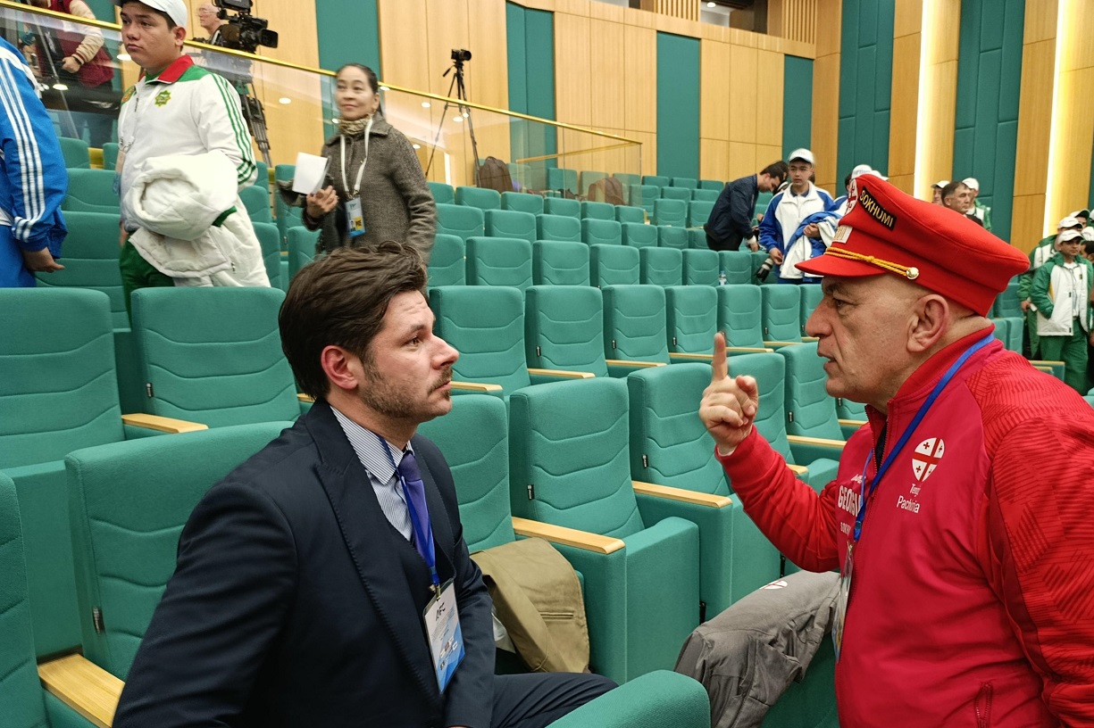 10. Спорящие Кто- кого!.jpg