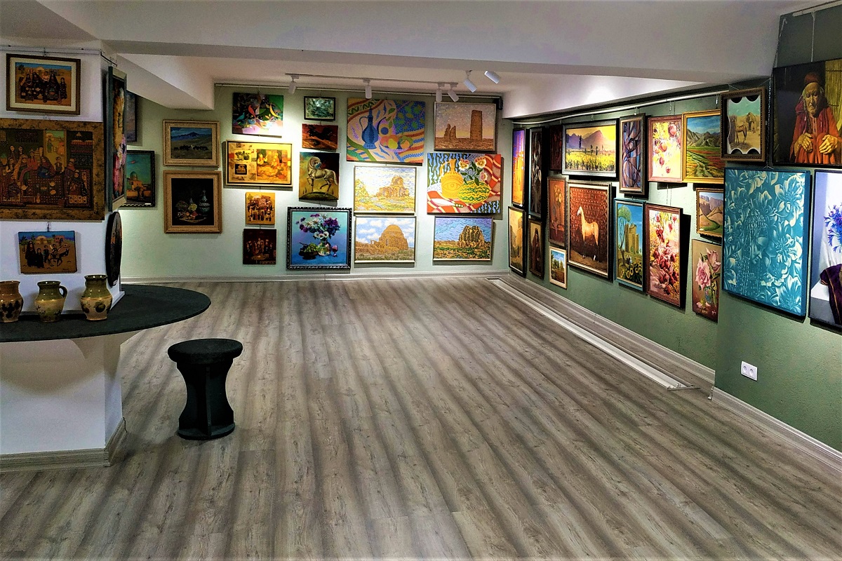 140-moments-of-beauty-ashgabat-art-gallery (10).jpg