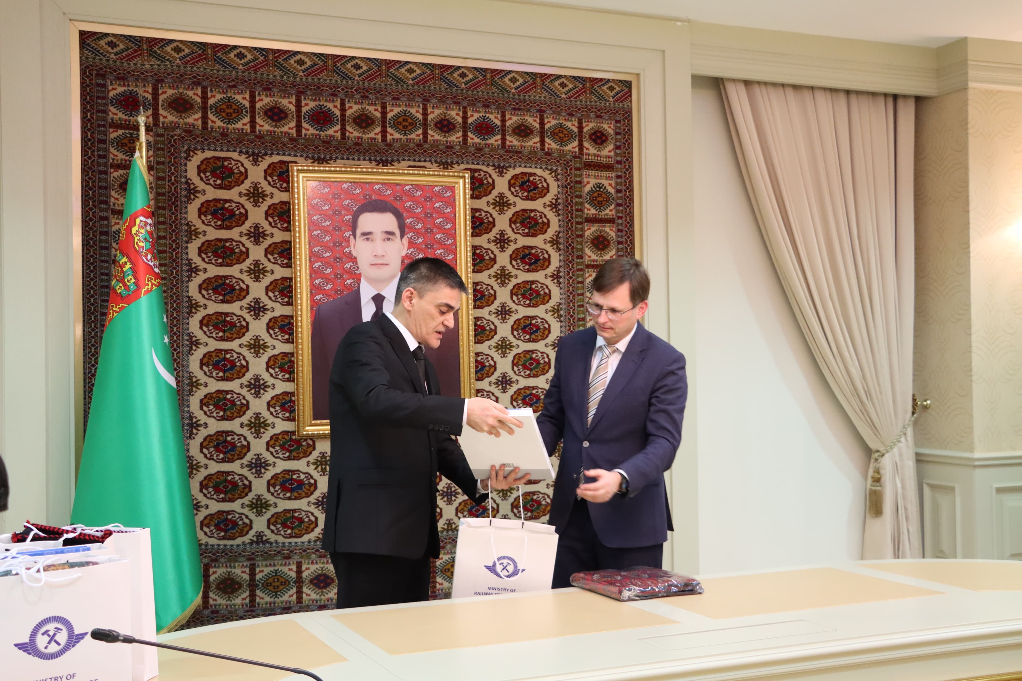 turkmenistan-railway-ministry-european-investment-bank-meeting (4).JPG