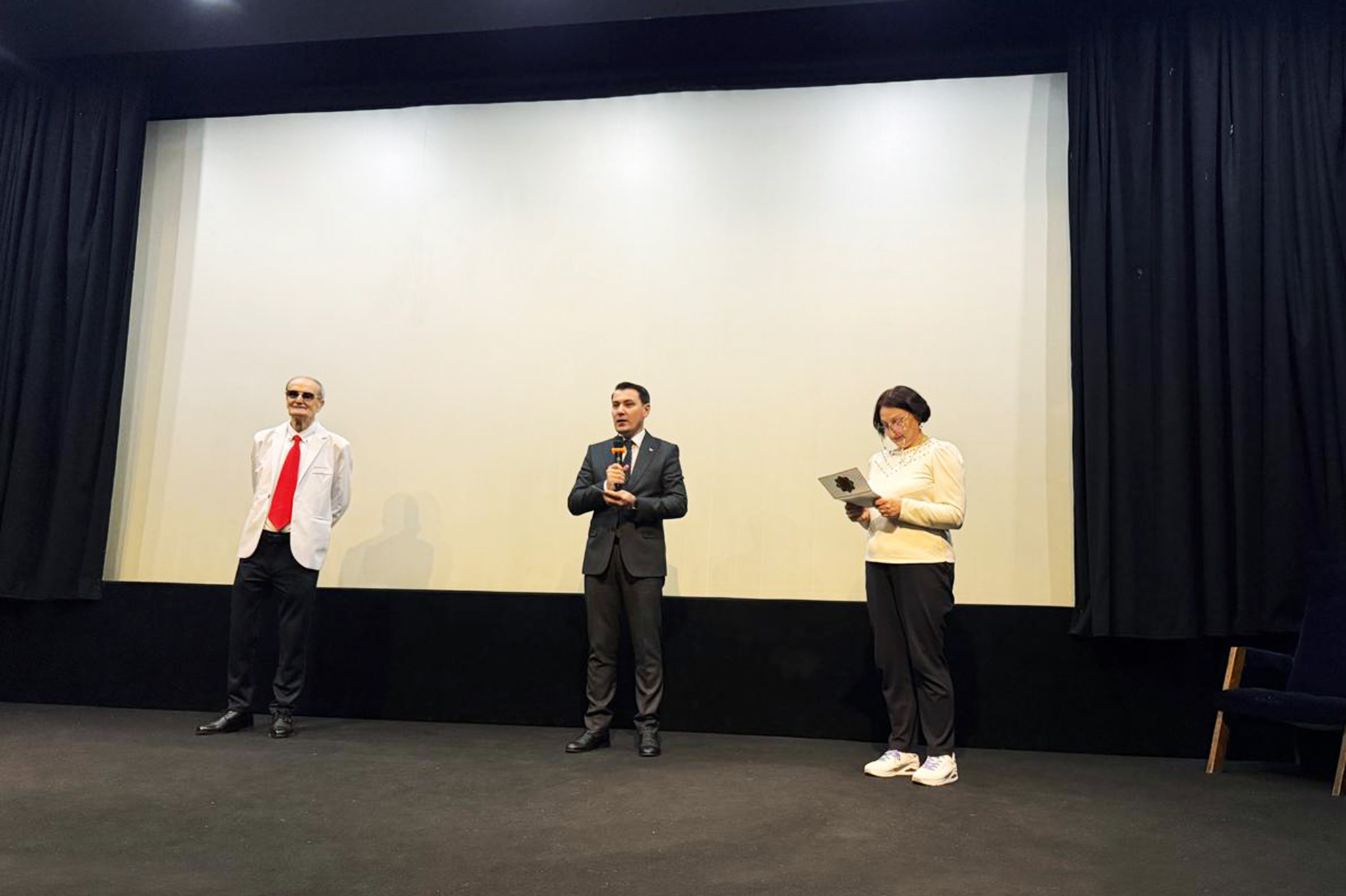 culture-will-save-the-world-film-premiere-tbilisi (6).jpg