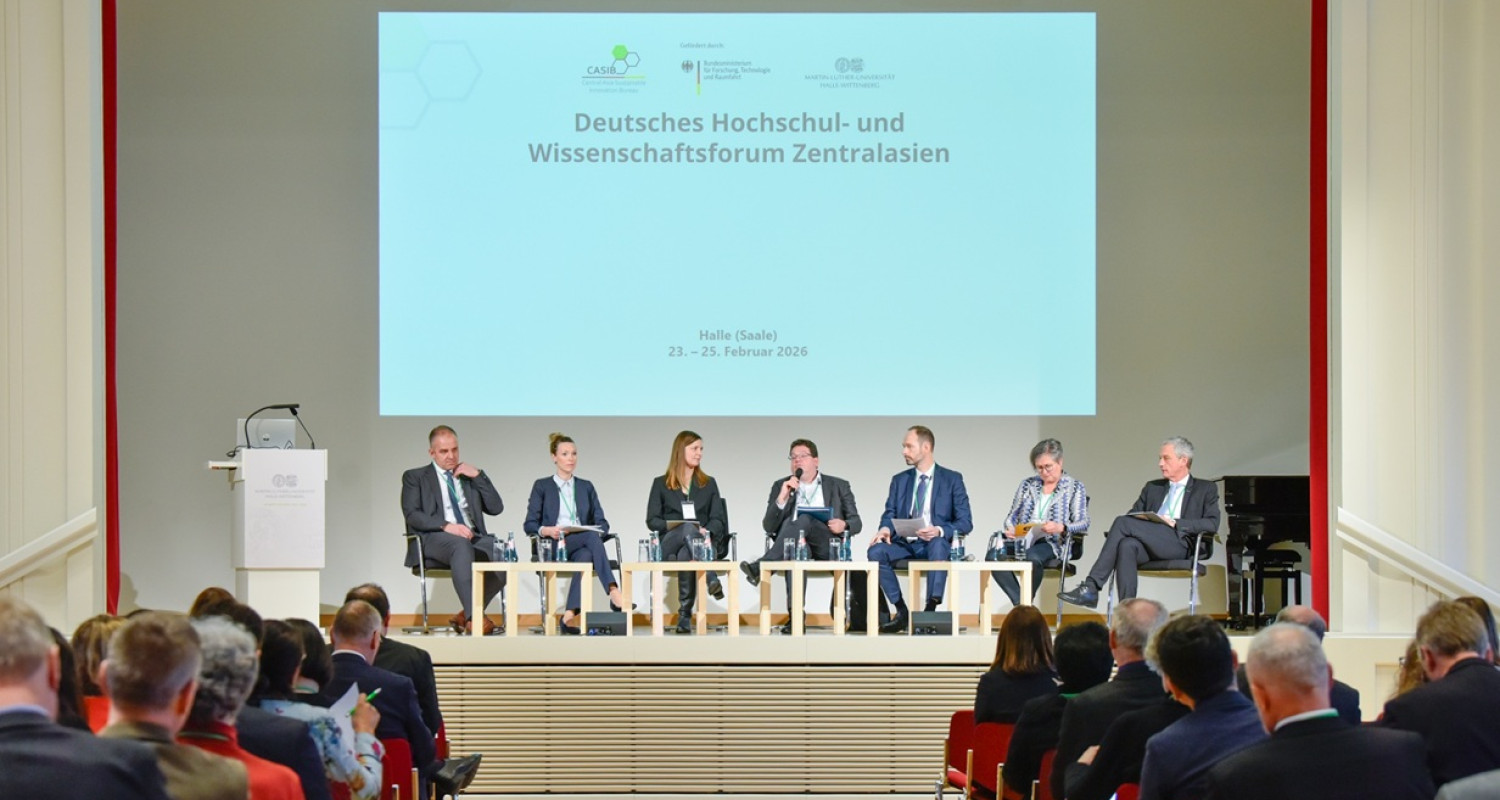 turkmenistan-germany-z5-plus-1-science-forum-halle (4).jpg