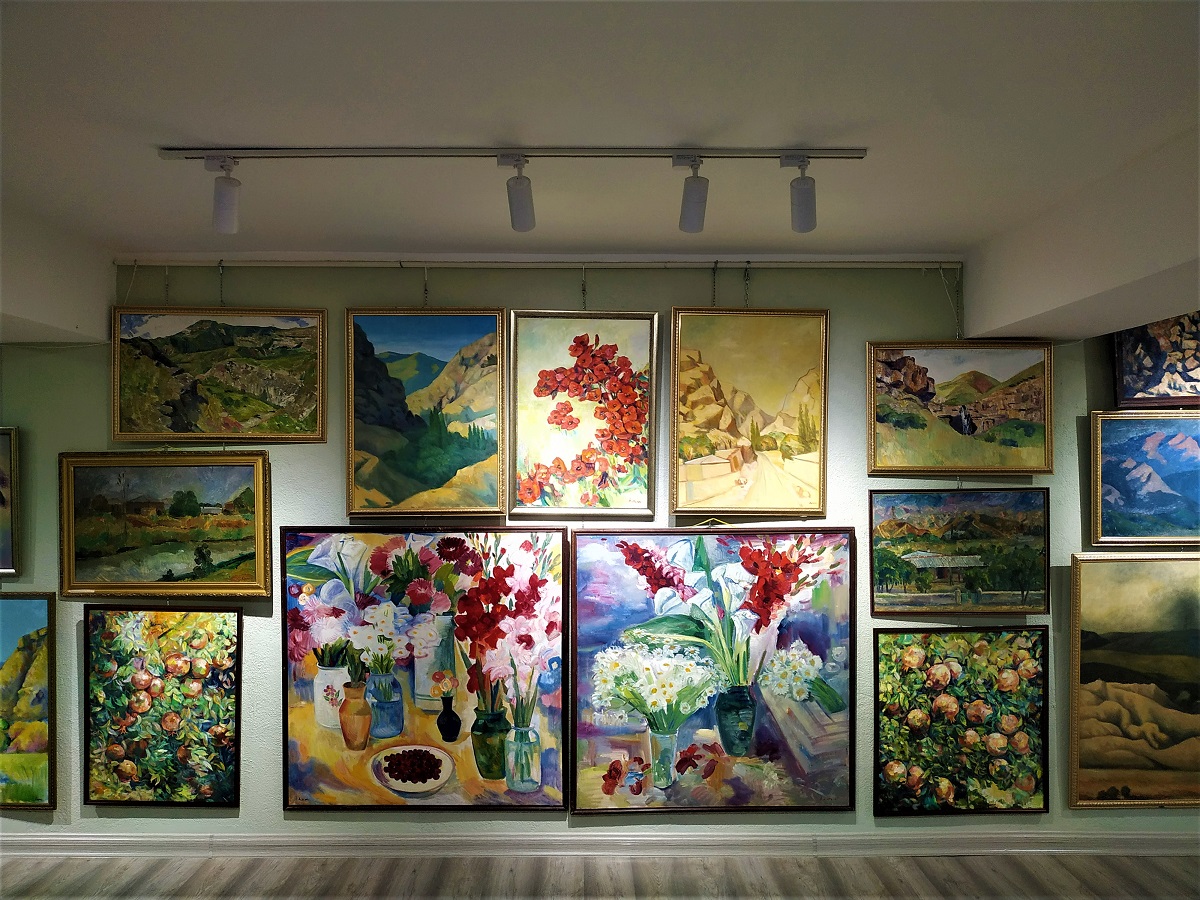 almammedov-charyev-art-gallery-ashgabat-march (1).jpg