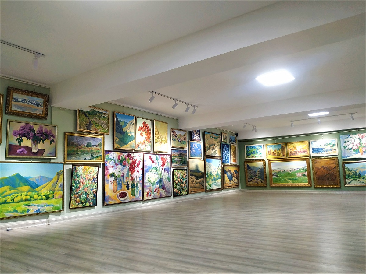 almammedov-charyev-art-gallery-ashgabat-march (11).jpg