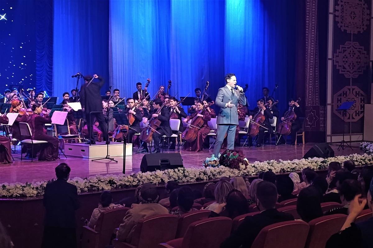 albert-zhalilov-rasul-klychev-concert-ashgabat (2).jpg