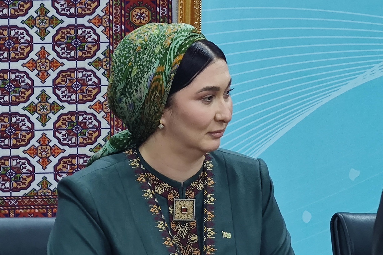 women-diplomacy-dialogue-imo-mid (5).jpg