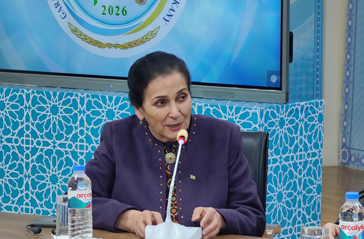 2 women-diplomacy-dialogue-imo-mid (3).jpg