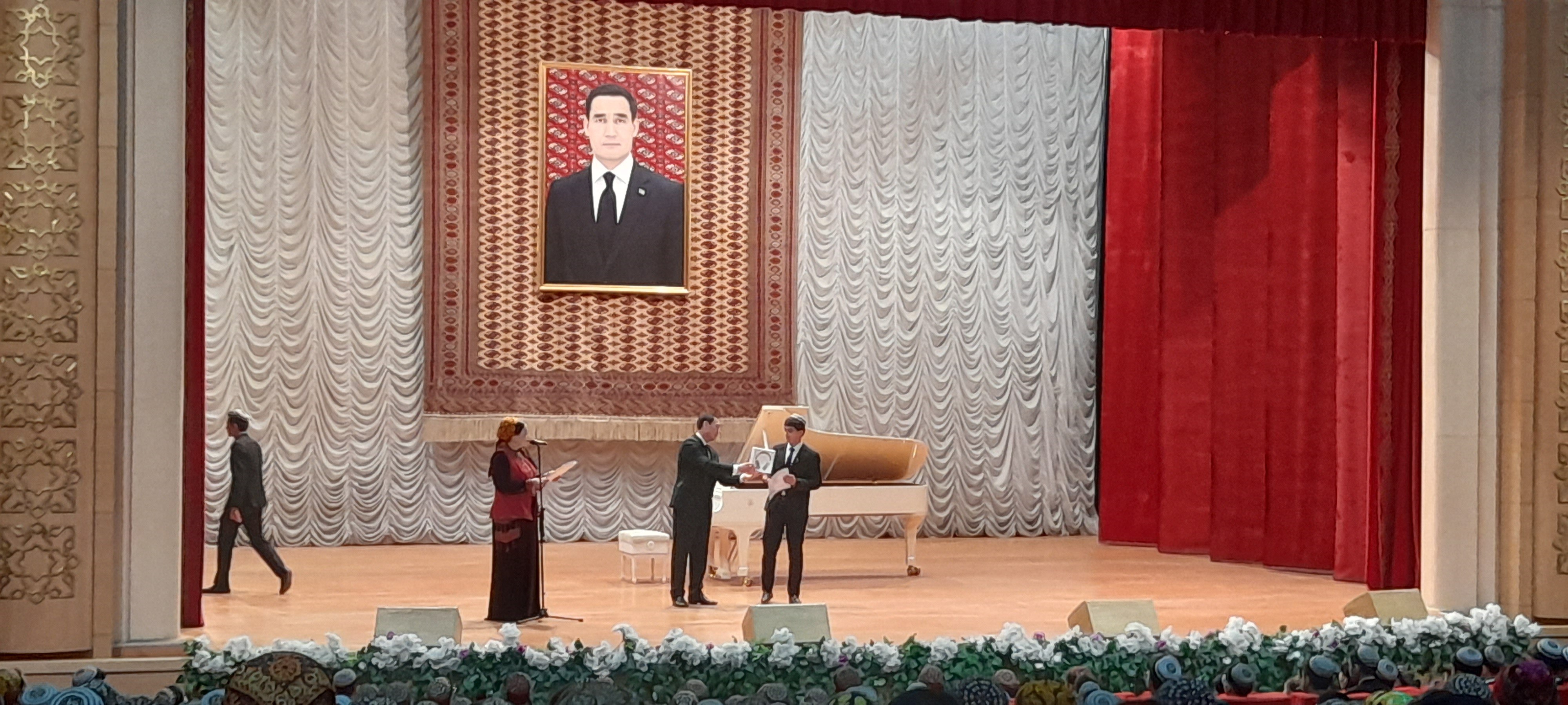 konkurs-vypusknikov-muzykalnyh-shkol-turkmenistana (2).jpg