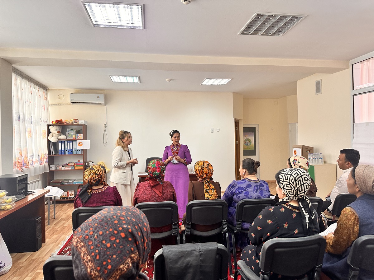 turkmenistan-unicef-inclusive-education-parents-support (5).jpeg