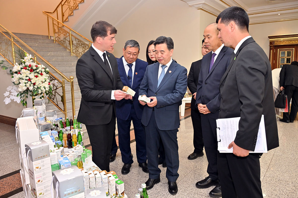 15042026-turkmenskij-kitajskij-medicinskie-vuzy (3).jpg