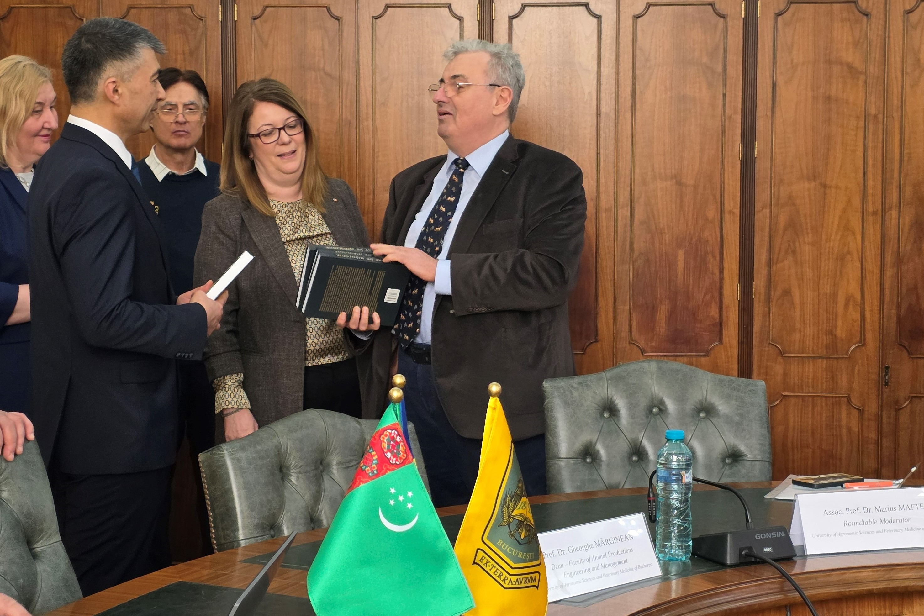 turkmenistan-romania-equine-science-roundtable (1).jpg